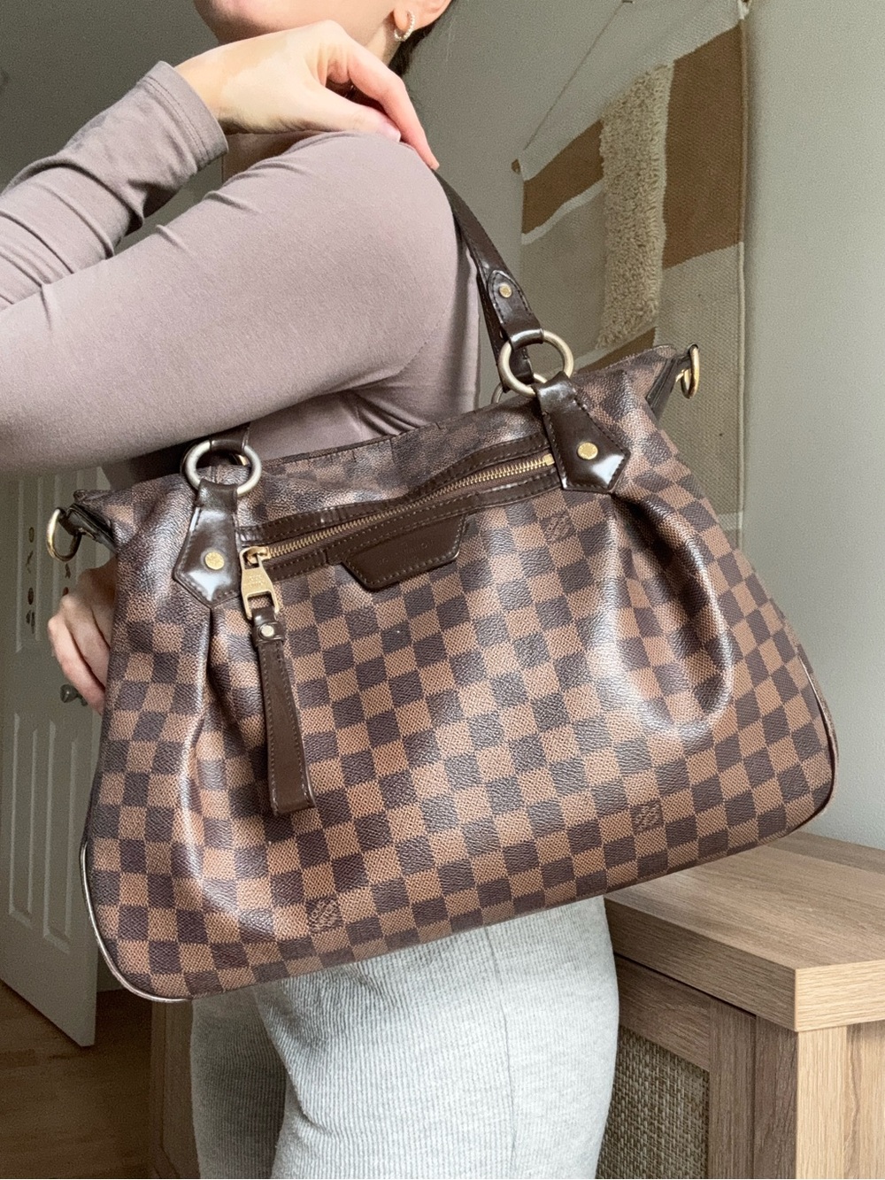 ✅AUTH✅LOUIS VUITTON EVORA DAMIER MM BAG